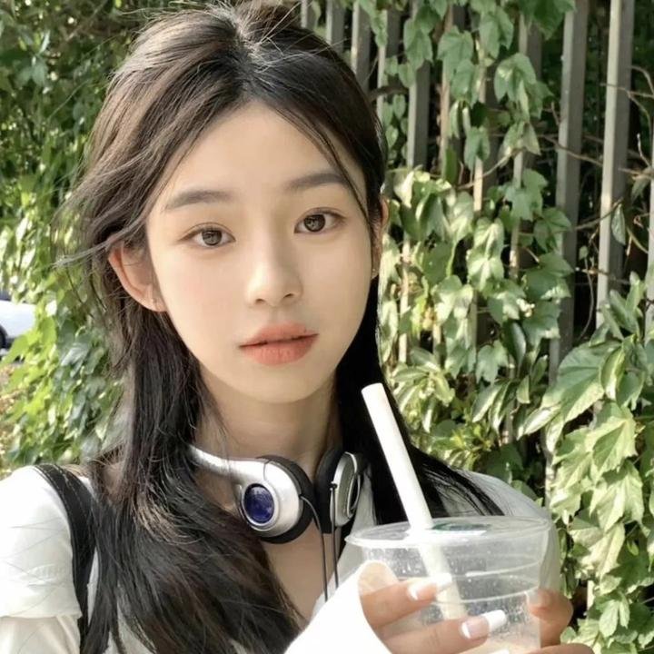 进击的皇后之真假皇后